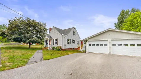 380 East Avenue Lewiston ME 04240
