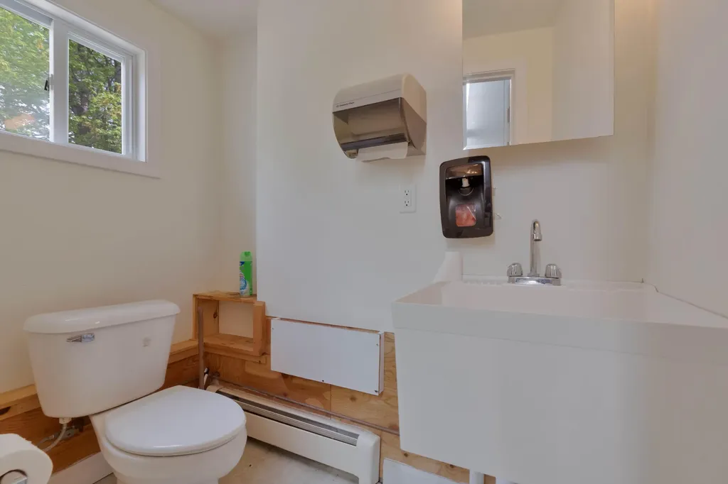 5 Lakeside Terrace Shapleigh ME 04076