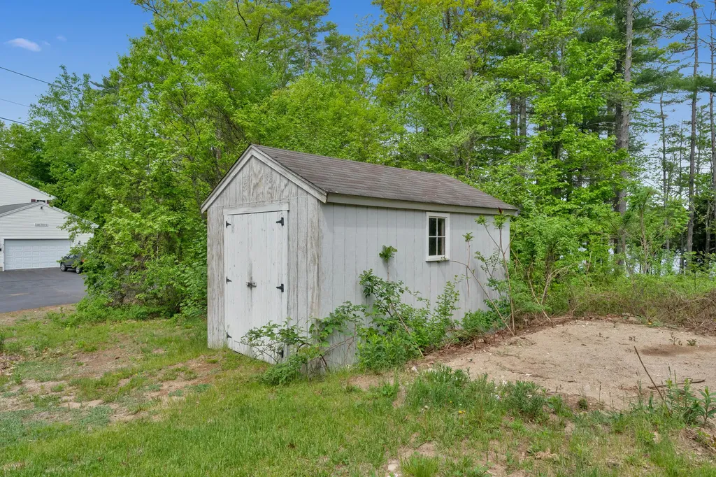 5 Lakeside Terrace Shapleigh ME 04076