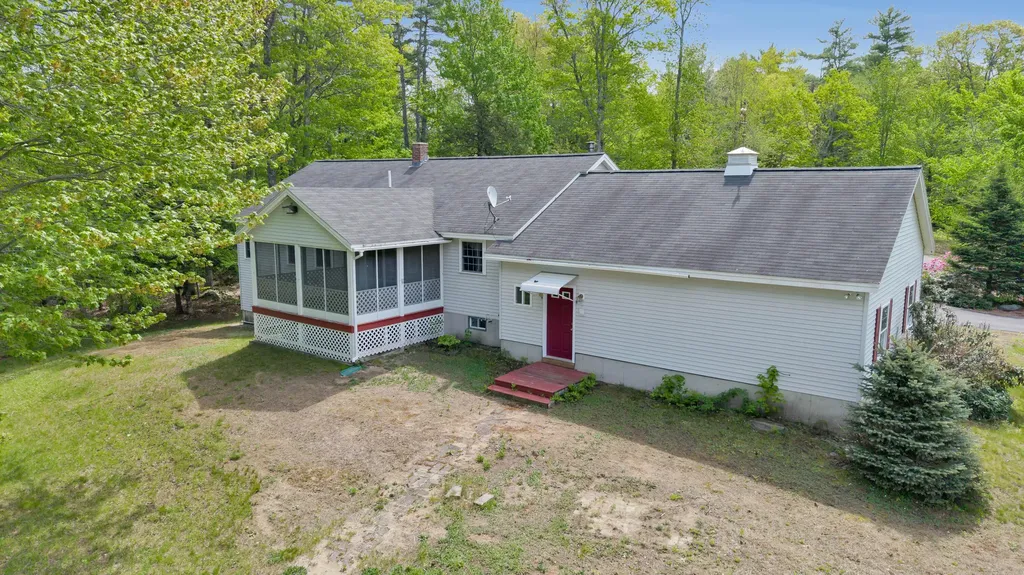 5 Lakeside Terrace Shapleigh ME 04076