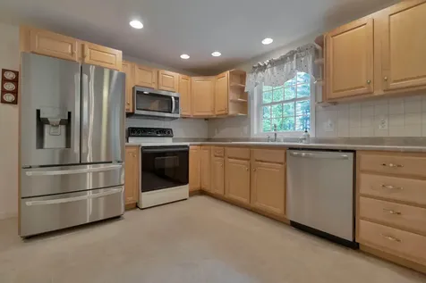 5 Lakeside Terrace Shapleigh ME 04076