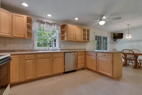 5 Lakeside Terrace Shapleigh ME 04076