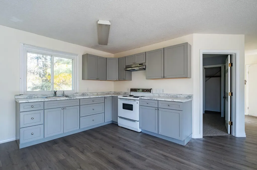 415 Bath Road Brunswick ME 04011