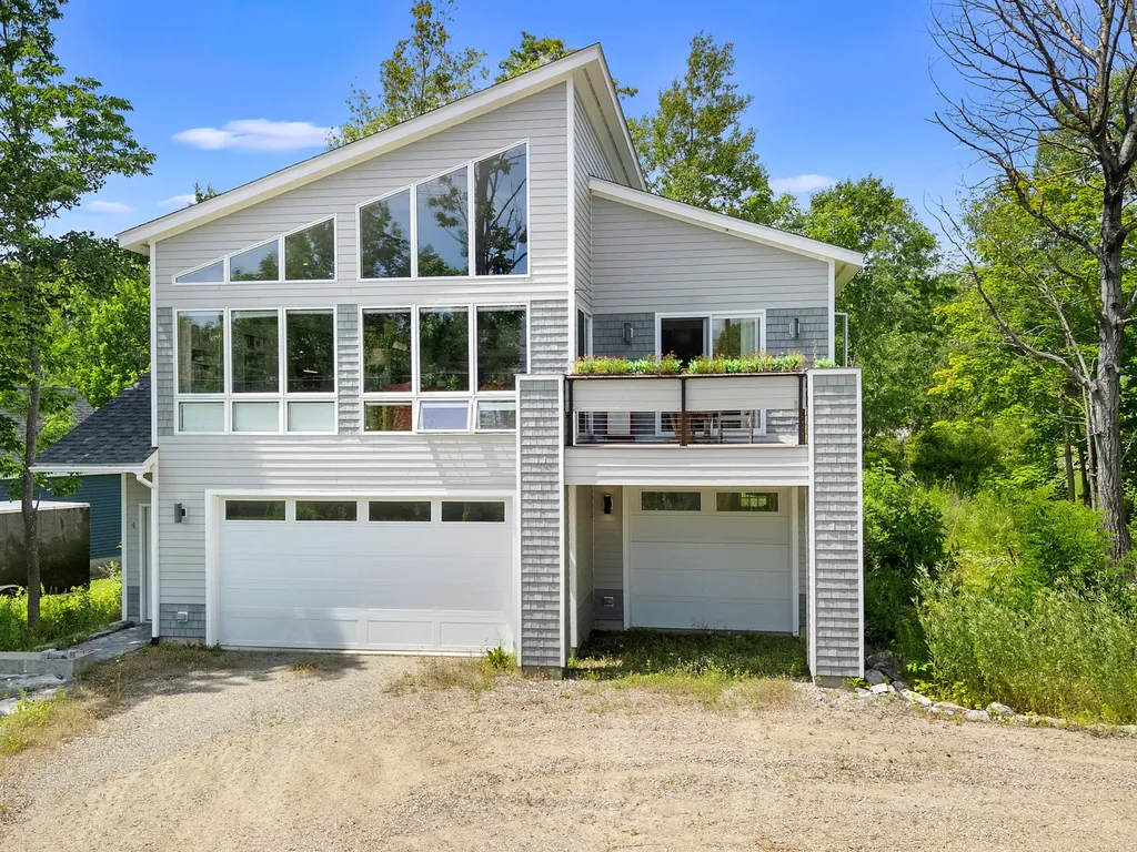 4 Acadia Drive Rockland ME 04841