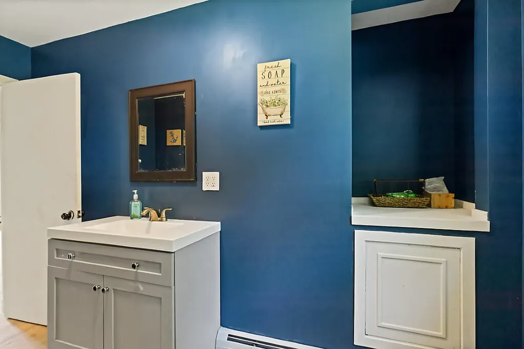 211 Dinsmore Road Sidney ME 04330