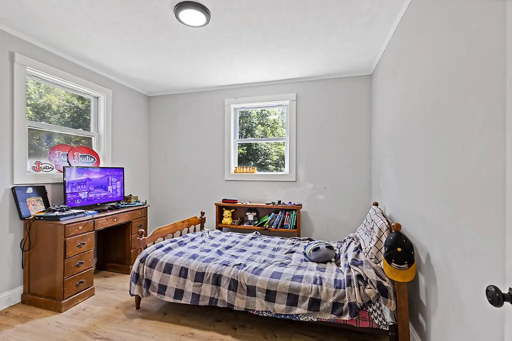 211 Dinsmore Road Sidney ME 04330