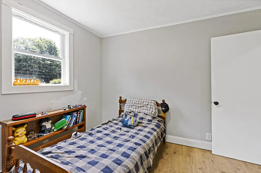 211 Dinsmore Road Sidney ME 04330
