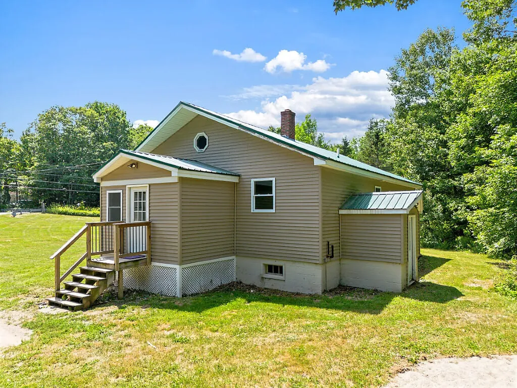 211 Dinsmore Road Sidney ME 04330