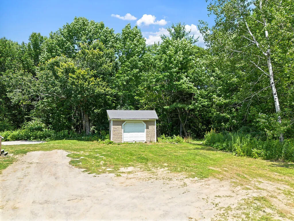 211 Dinsmore Road Sidney ME 04330