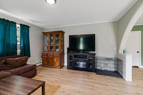 211 Dinsmore Road Sidney ME 04330