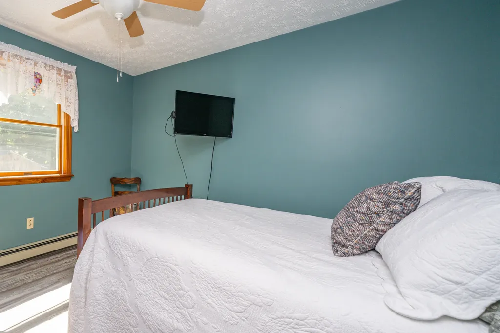 67 Plummer Road Palermo ME 04354