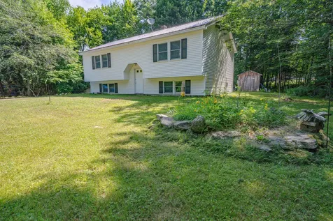 67 Plummer Road Palermo ME 04354