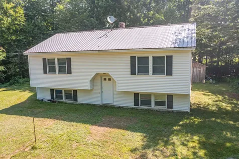 67 Plummer Road Palermo ME 04354