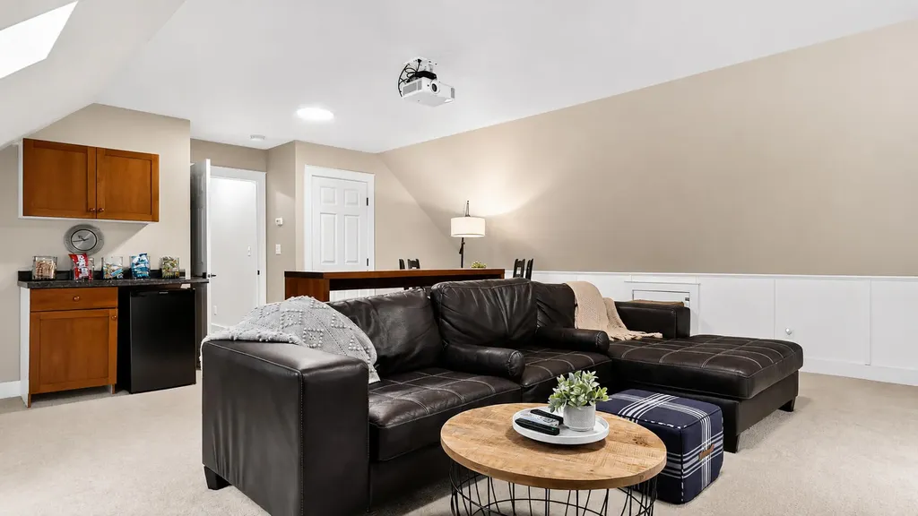 20 Kimberley Circle Brunswick ME 04011