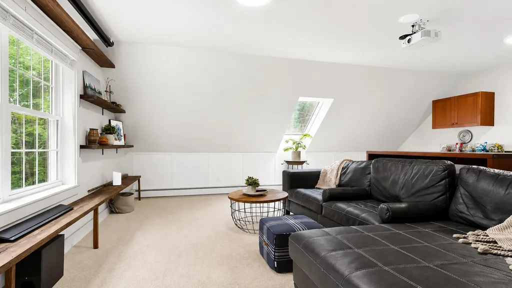 20 Kimberley Circle Brunswick ME 04011
