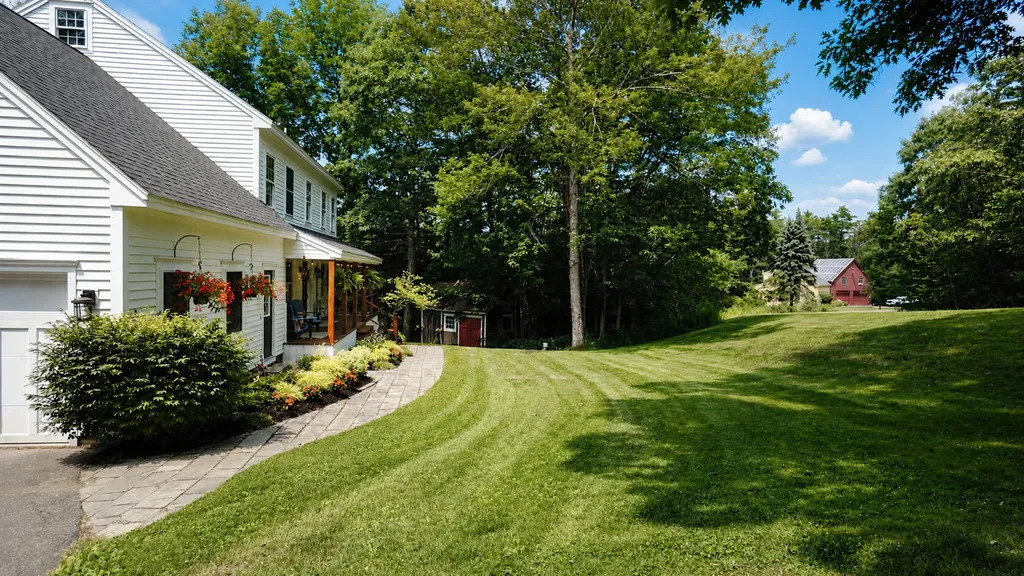 20 Kimberley Circle Brunswick ME 04011