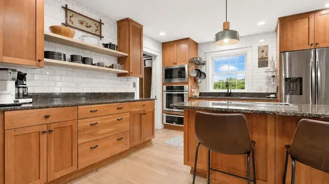 20 Kimberley Circle Brunswick ME 04011