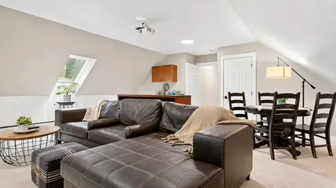 20 Kimberley Circle Brunswick ME 04011