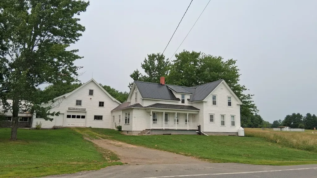 380 Clinton Avenue Winslow ME 04901