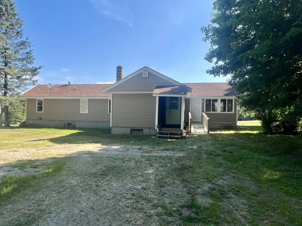 34 Cricket Lane Sebago ME 04029