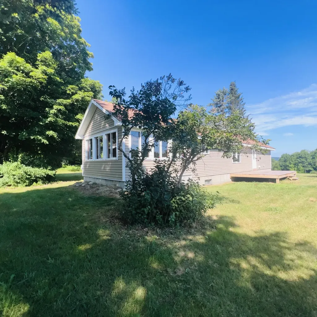 34 Cricket Lane Sebago ME 04029