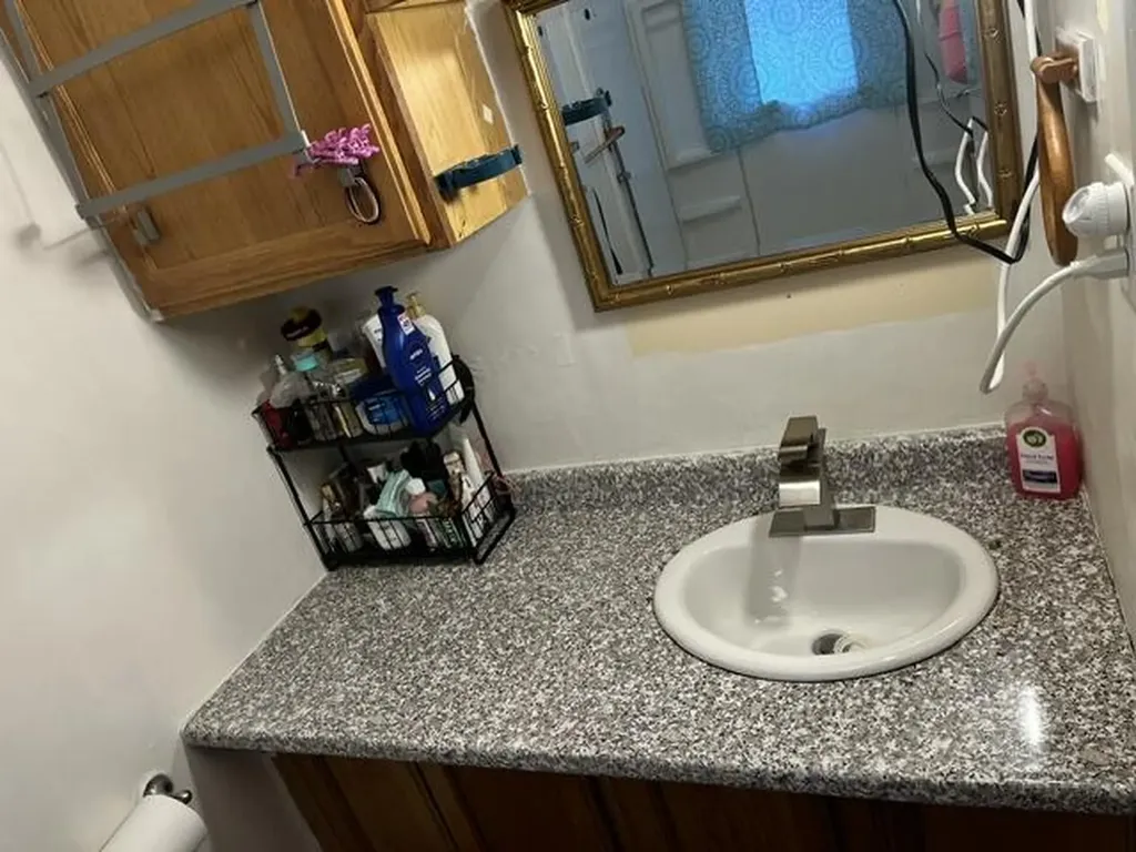 26 Cook Street Auburn ME 04210