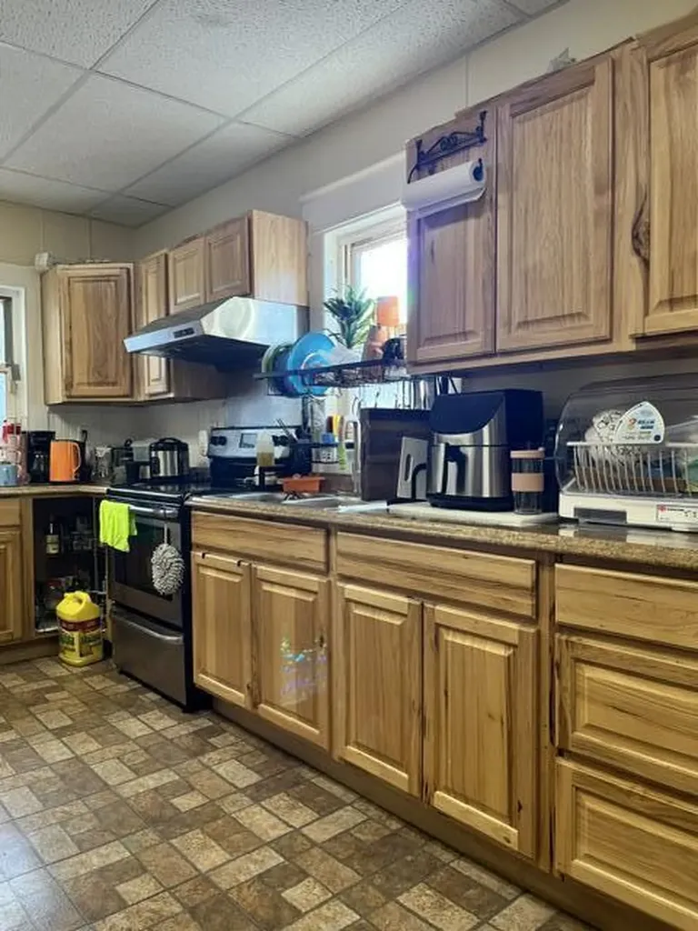 26 Cook Street Auburn ME 04210