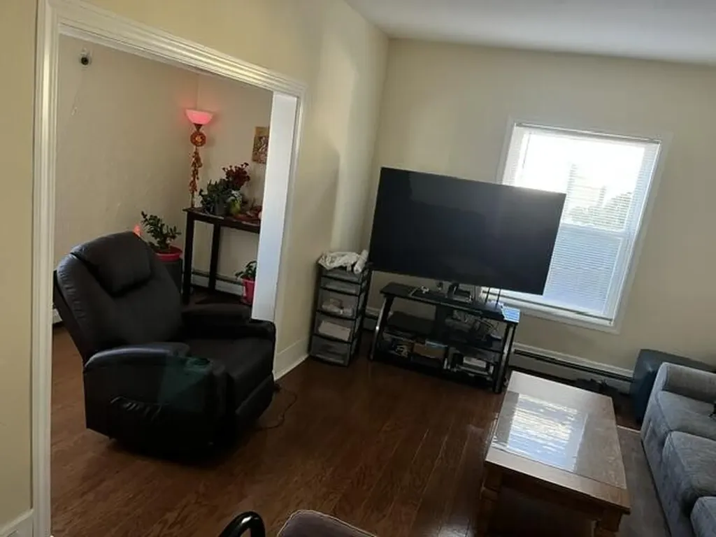 26 Cook Street Auburn ME 04210