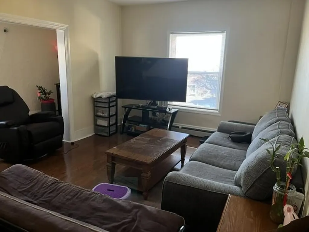 26 Cook Street Auburn ME 04210