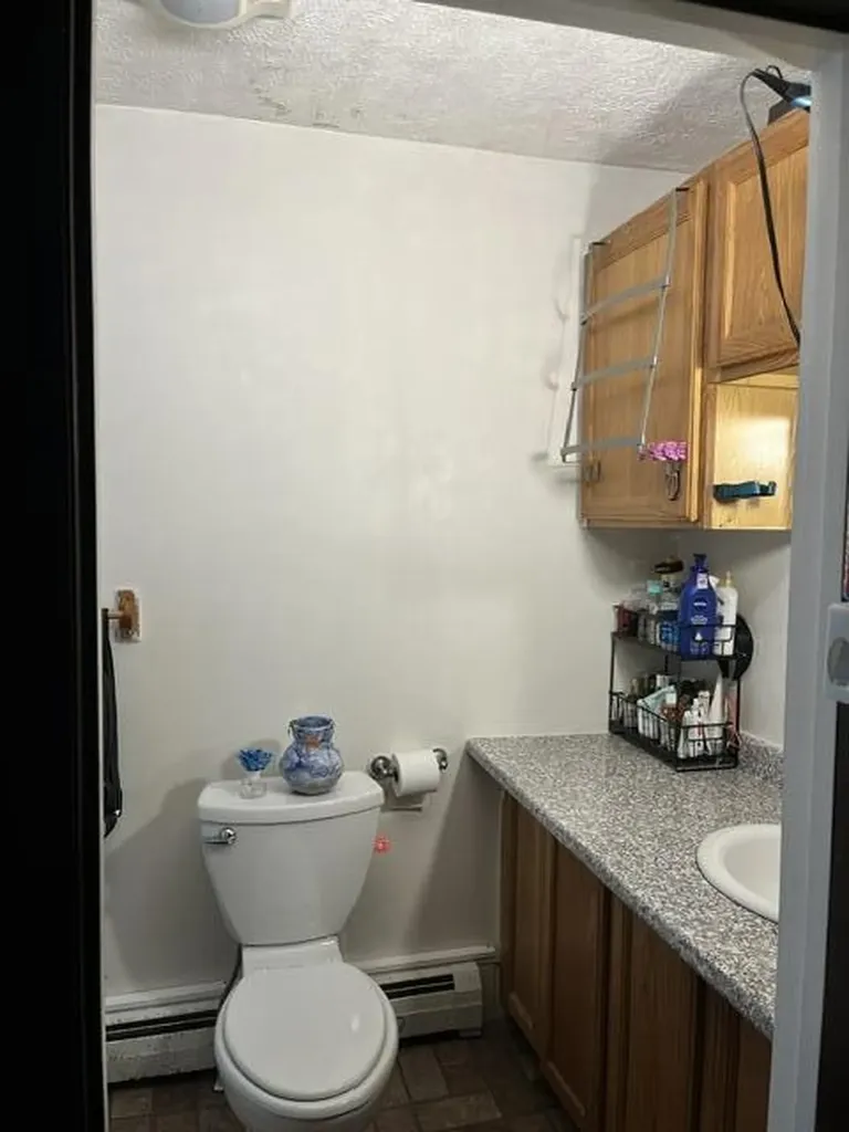 26 Cook Street Auburn ME 04210