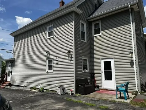 26 Cook Street Auburn ME 04210