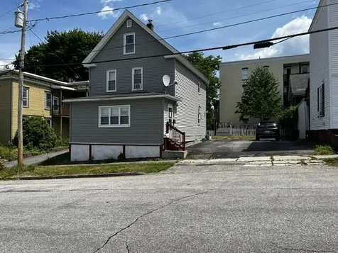 26 Cook Street Auburn ME 04210