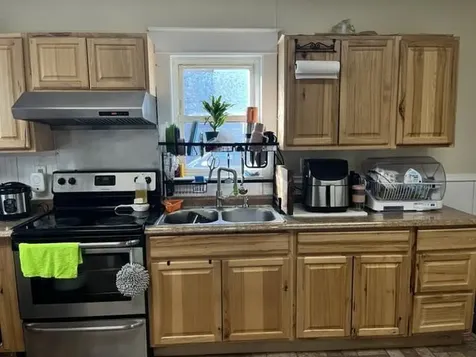 26 Cook Street Auburn ME 04210