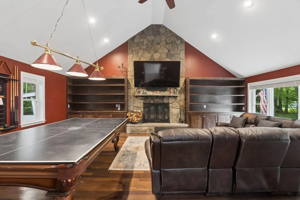 386 Gorham Road Scarborough ME 04074
