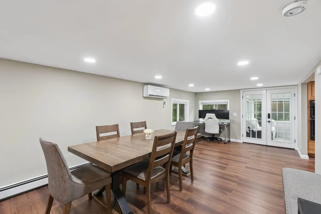 386 Gorham Road Scarborough ME 04074