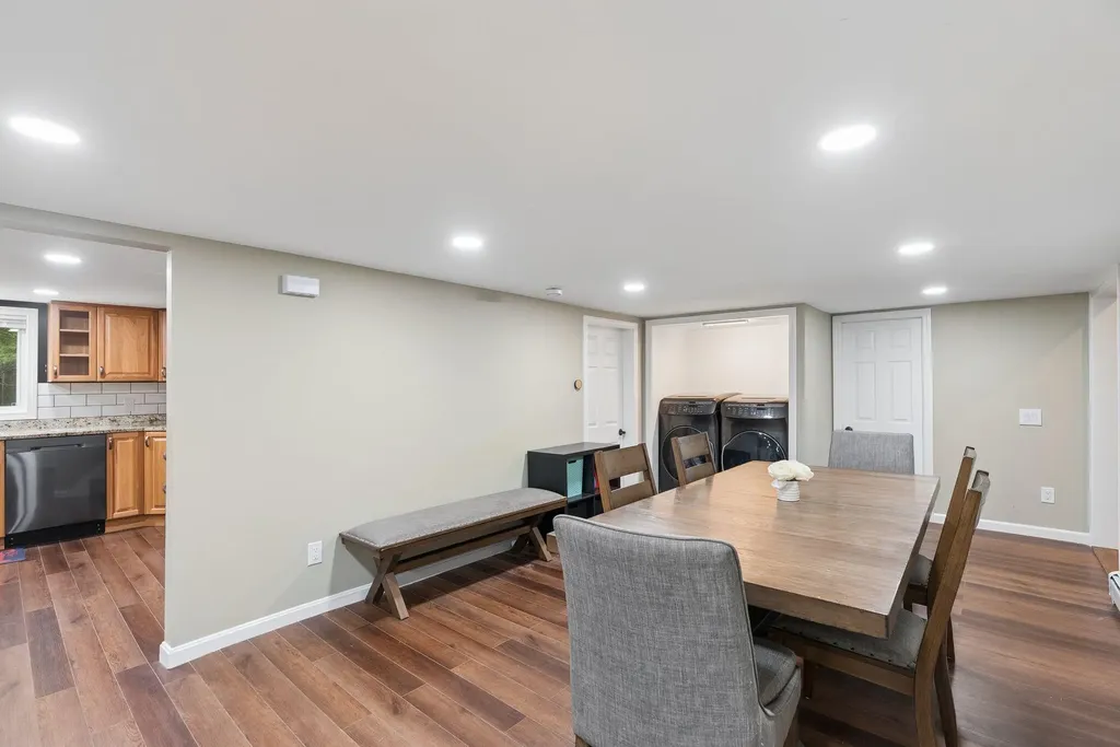 386 Gorham Road Scarborough ME 04074