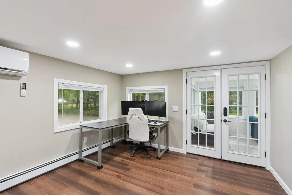 386 Gorham Road Scarborough ME 04074