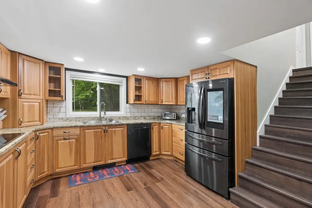 386 Gorham Road Scarborough ME 04074