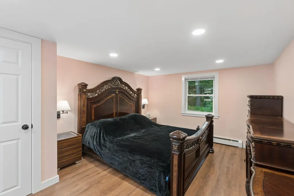 386 Gorham Road Scarborough ME 04074