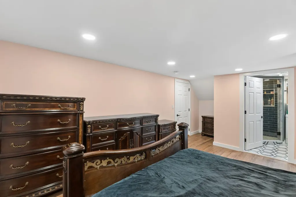 386 Gorham Road Scarborough ME 04074