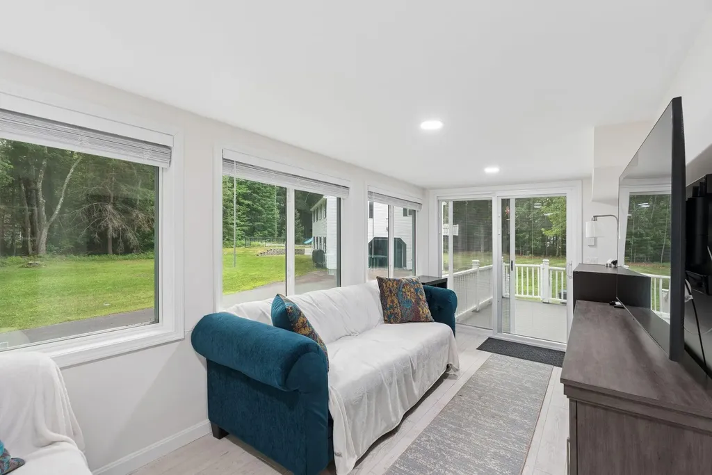 386 Gorham Road Scarborough ME 04074