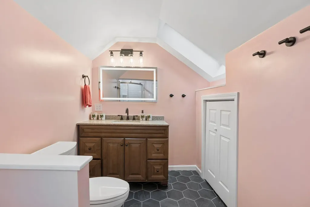 386 Gorham Road Scarborough ME 04074