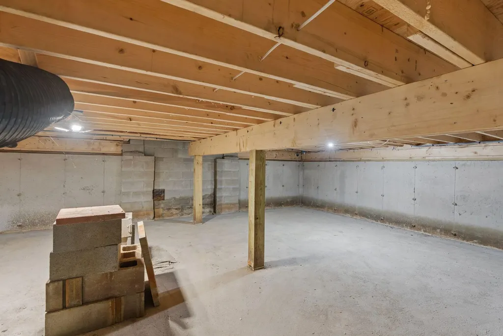 386 Gorham Road Scarborough ME 04074