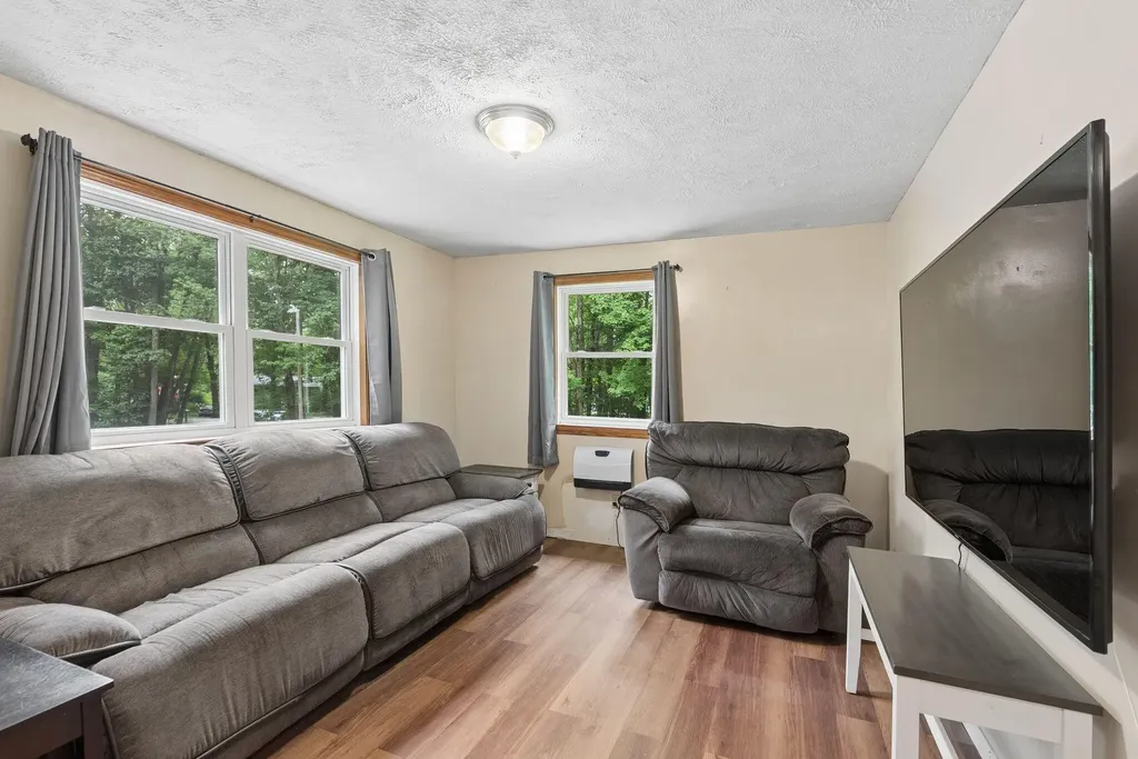 386 Gorham Road Scarborough ME 04074