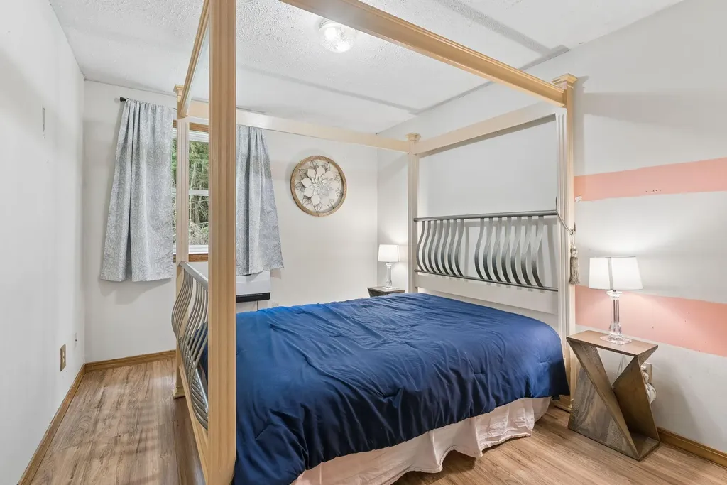 386 Gorham Road Scarborough ME 04074