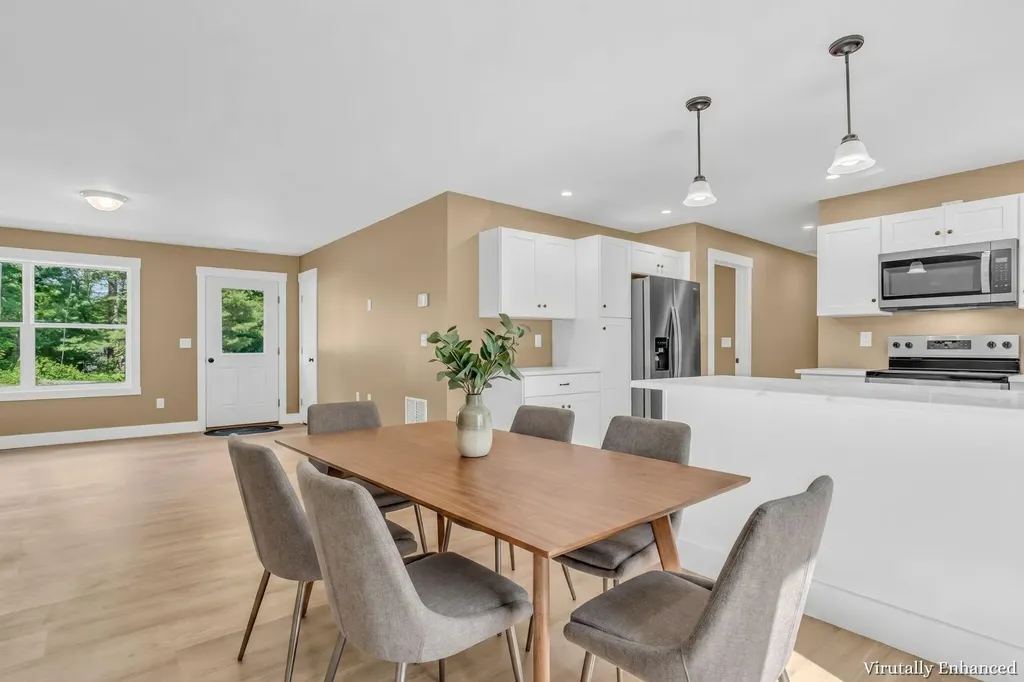 5 Oldham Road Saint Albans ME 04971