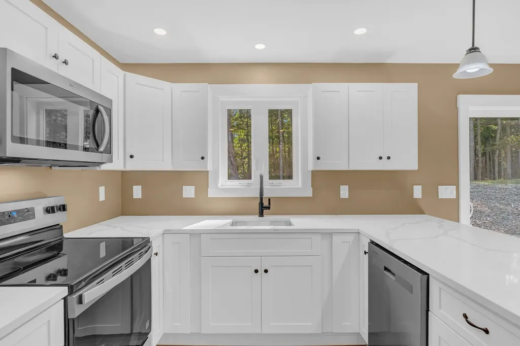 5 Oldham Road Saint Albans ME 04971