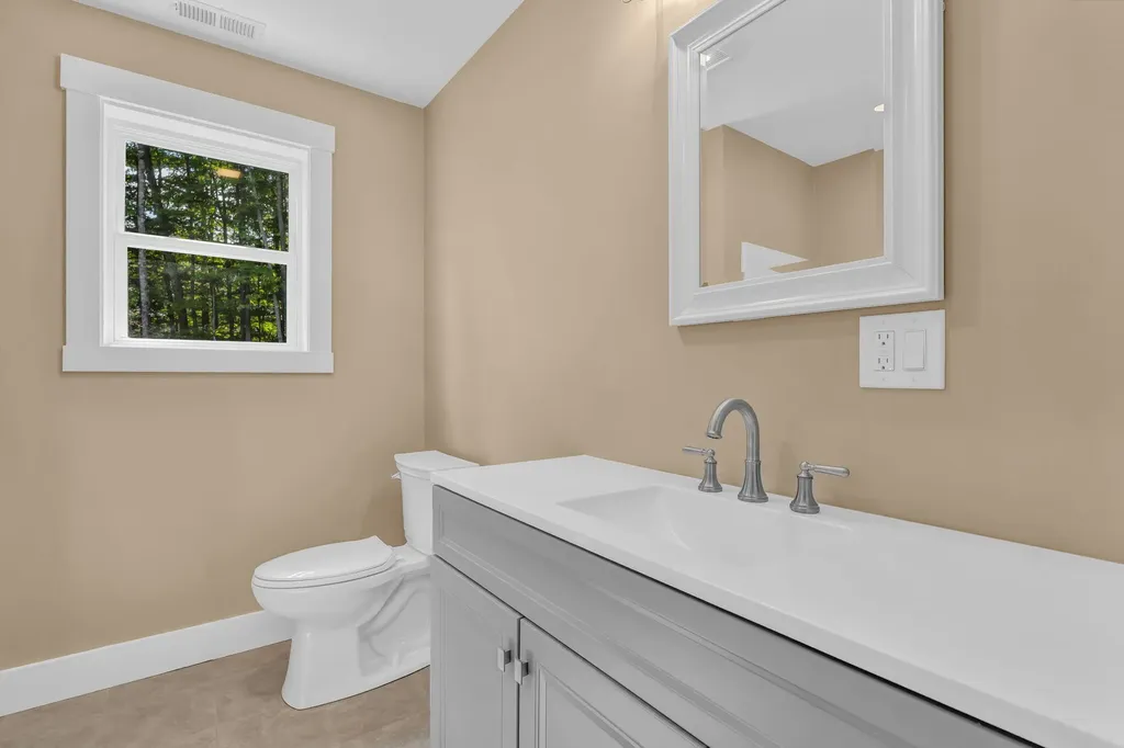 5 Oldham Road Saint Albans ME 04971