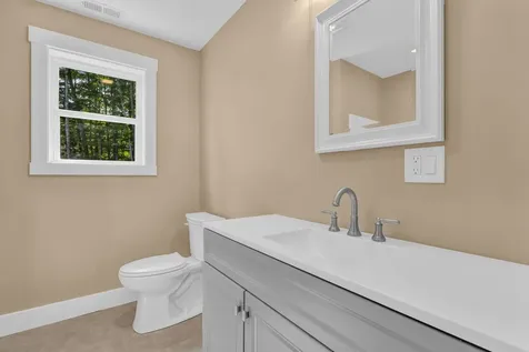5 Oldham Road Saint Albans ME 04971