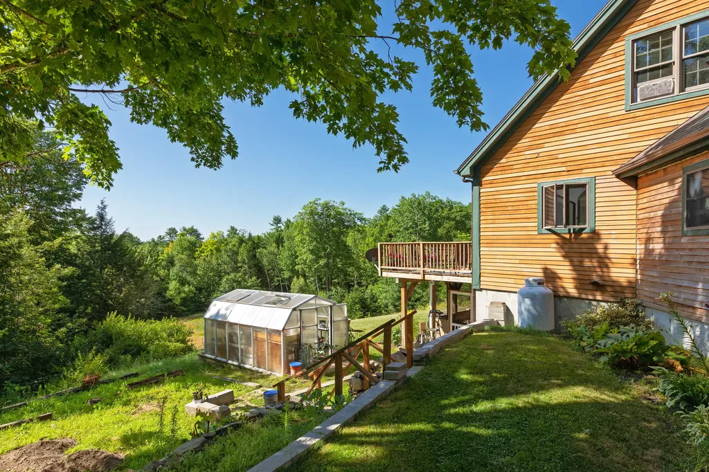 217 W Old County Road Newcastle ME 04553